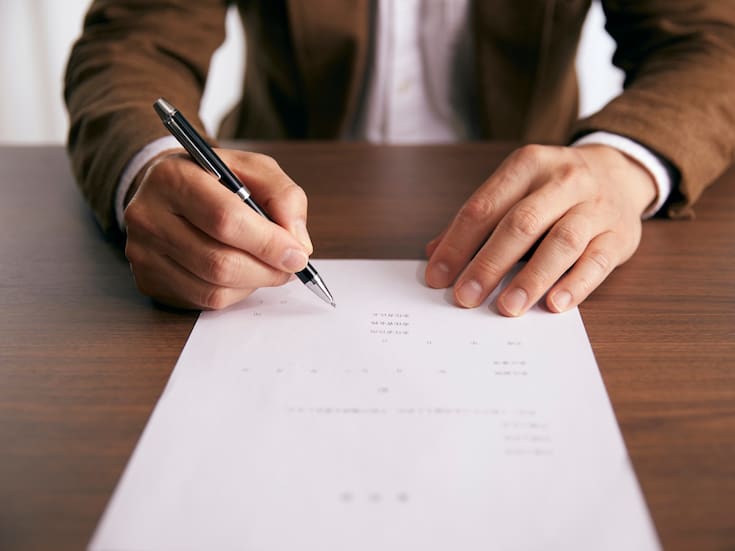 Secretaría Anticorrupción sanciona a tres empresas por proporcionar información falsa en licitaciones federales