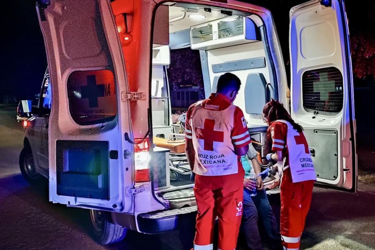 Trasladan a hospital a indigente lesionado en la cabeza