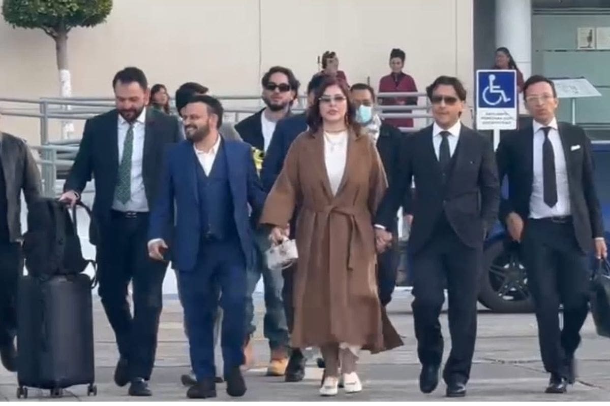 Madre de Christian Nodal rompe en llanto al conocer el fallo tras la demanda por parte de Universal Music al cantante