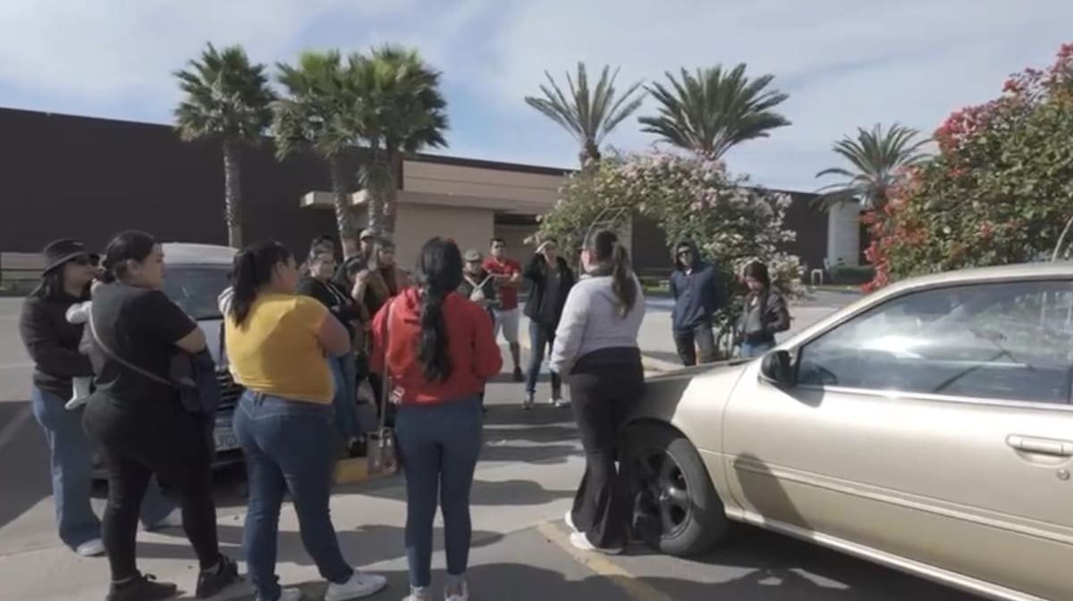 Trabajadores del casino en Rosarito reportaron que los sellos de suspensión fueron violados y temen ser inculpados. Fotos: Cortesía