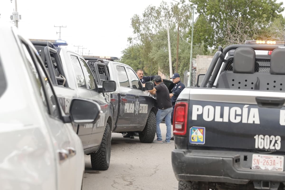 Detienen a dos “falsos policías” que se vestían con uniforme y fingían ser agentes en Sonora