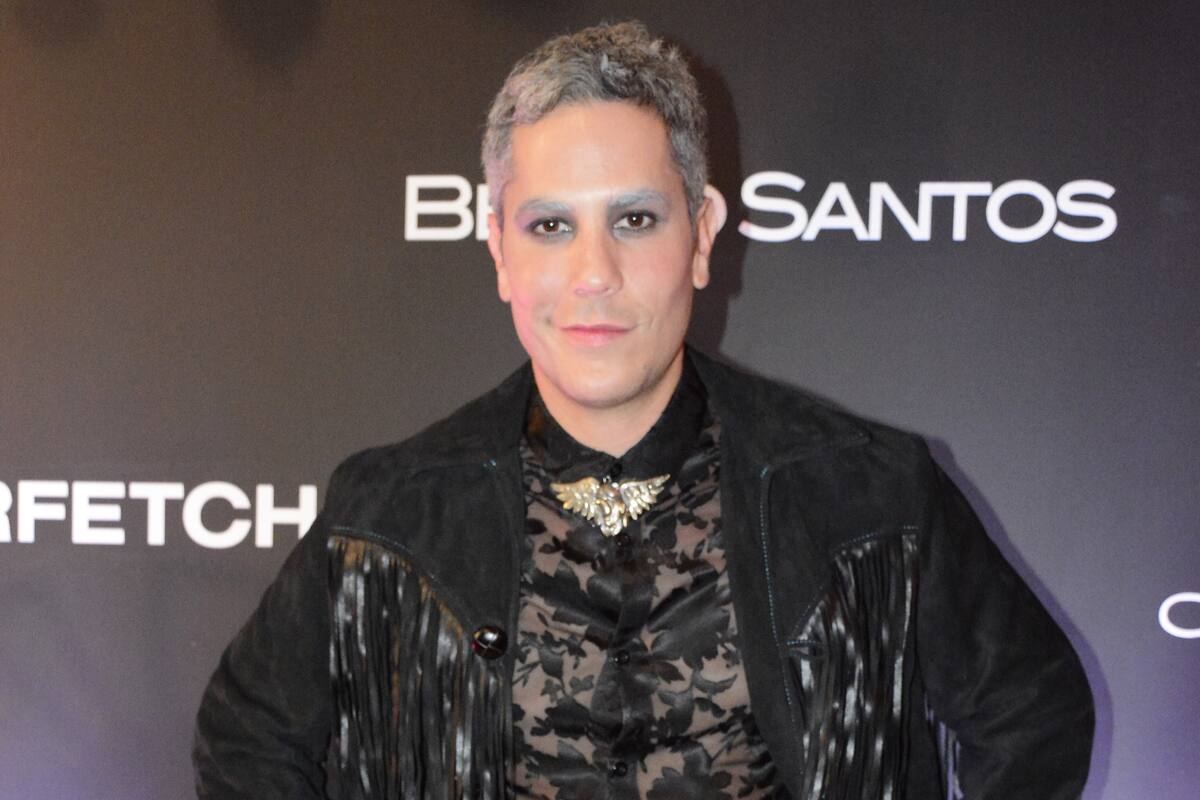 Christian Chávez dice que será más ''queer'' tras críticas por su traje de charro rosa