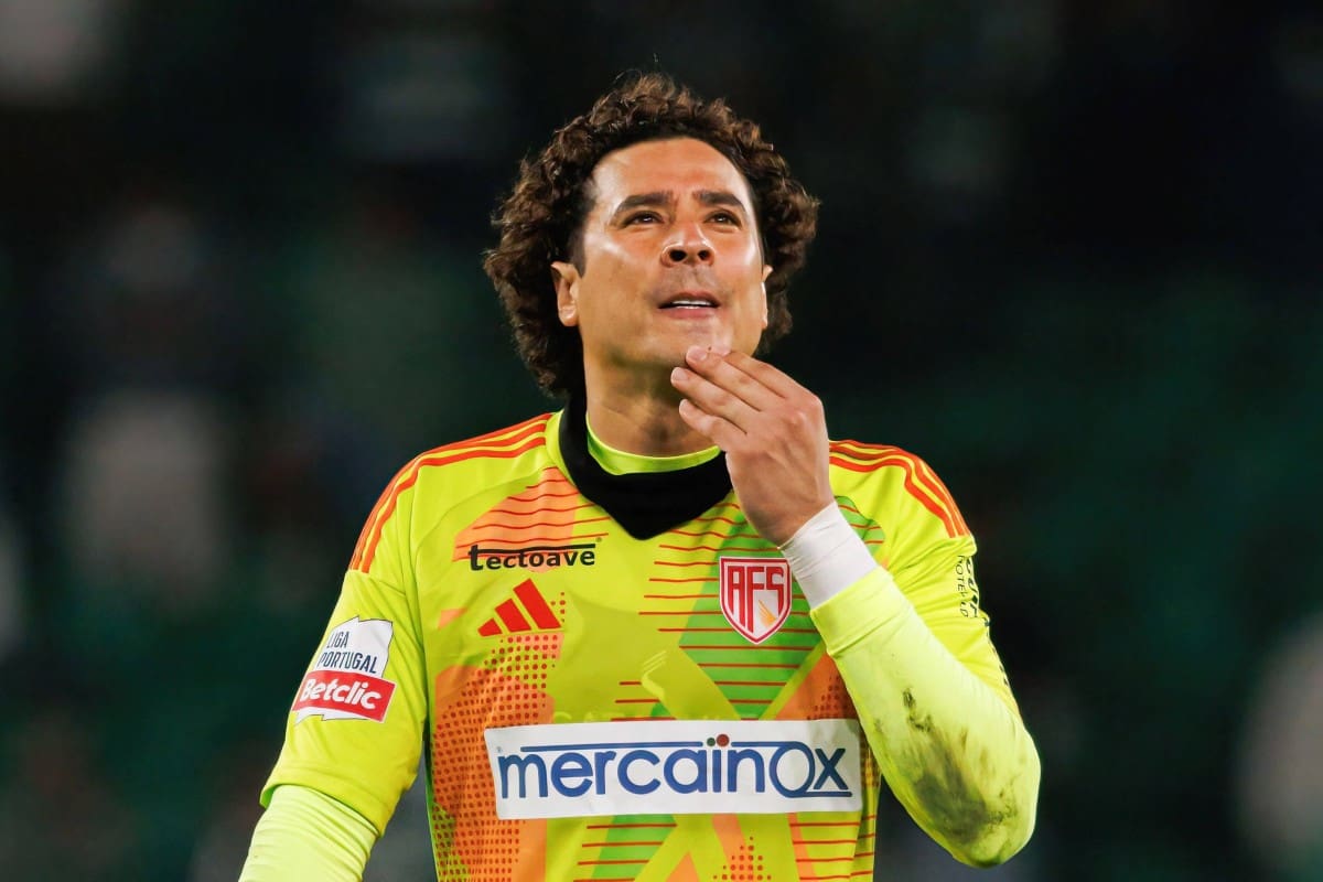 Memo Ochoa es goleado en su regreso a las canchas luego de tres meses fuera