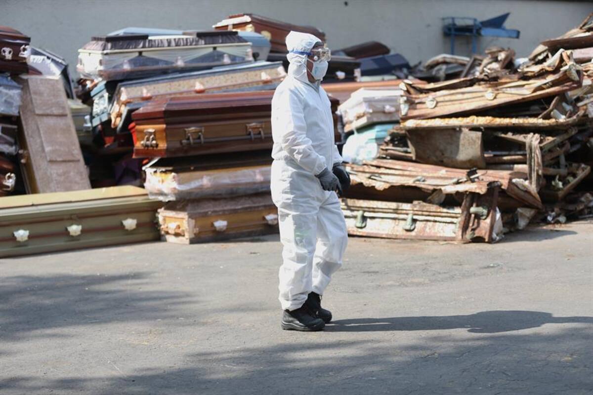 ¿Por qué genera polémica la cifra de muertos por COVID-19 en México?