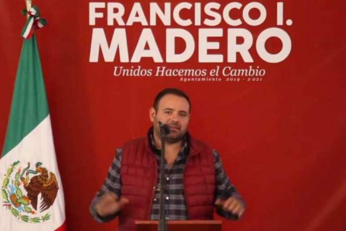 Alcalde en Coahuila promueve uso de dióxido de cloro contra el Covid y dice que comprará dosis