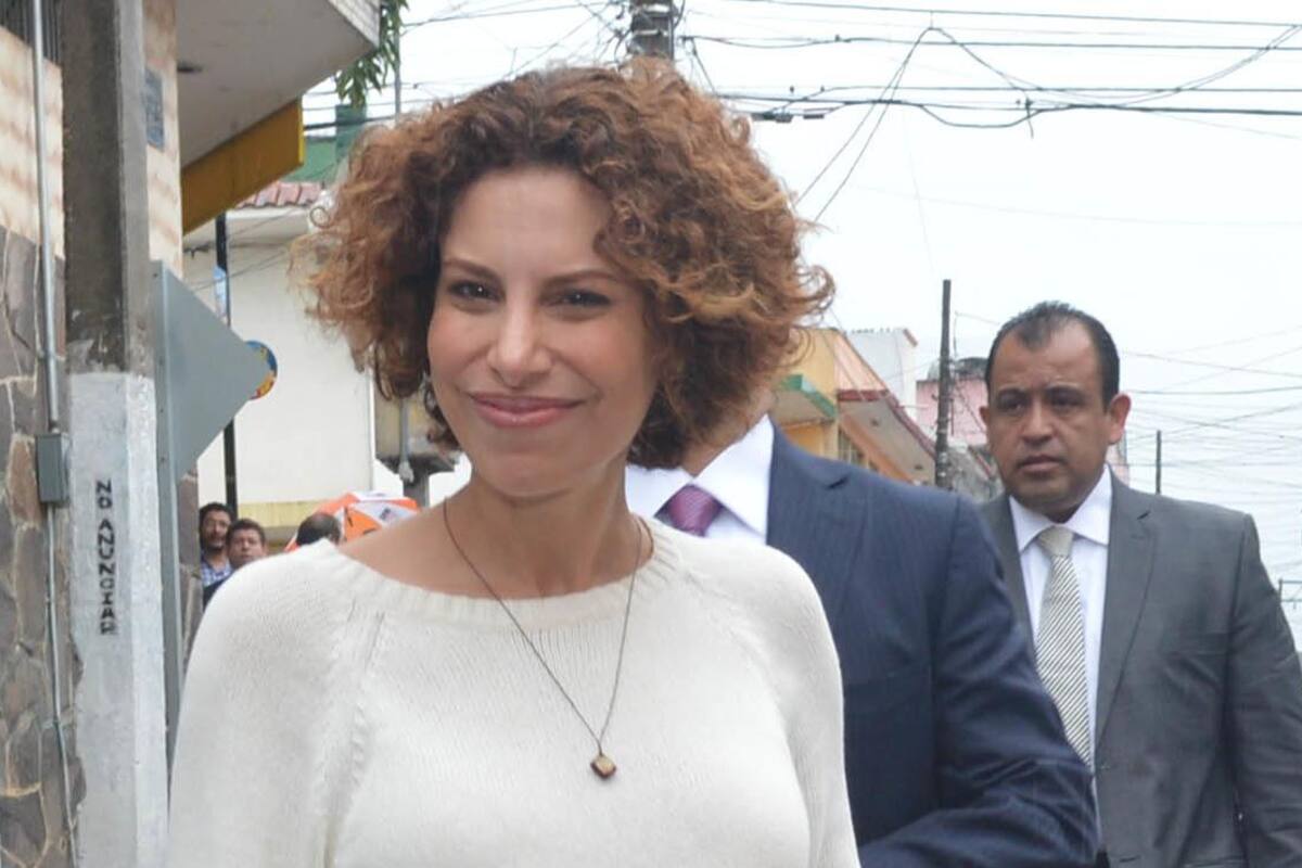 Suspenden temporalmente extradición de Karime Macías