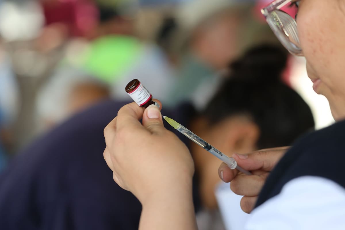 México activa un operativo de bioseguridad por el Mundial 2026, instalando filtros en aeropuertos y carpas de diagnóstico en las 16 alcaldías de la CDMX para evitar brotes de sarampión y la entrada de virus graves