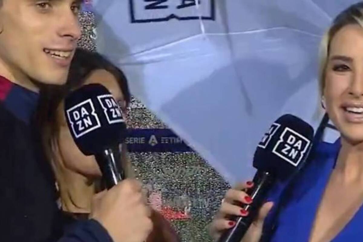 VIDEO: Novia de futbolista interrumpe entrevista con la reportera más guapa de Italia para darle un beso apasionado