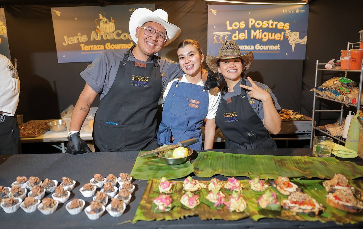 Miguel Figueroa, de Los postres de Miguel, deleitó paladares de los asistentes
al Festival del Chef. FOTO: ELEAZAR ESCOBAR
