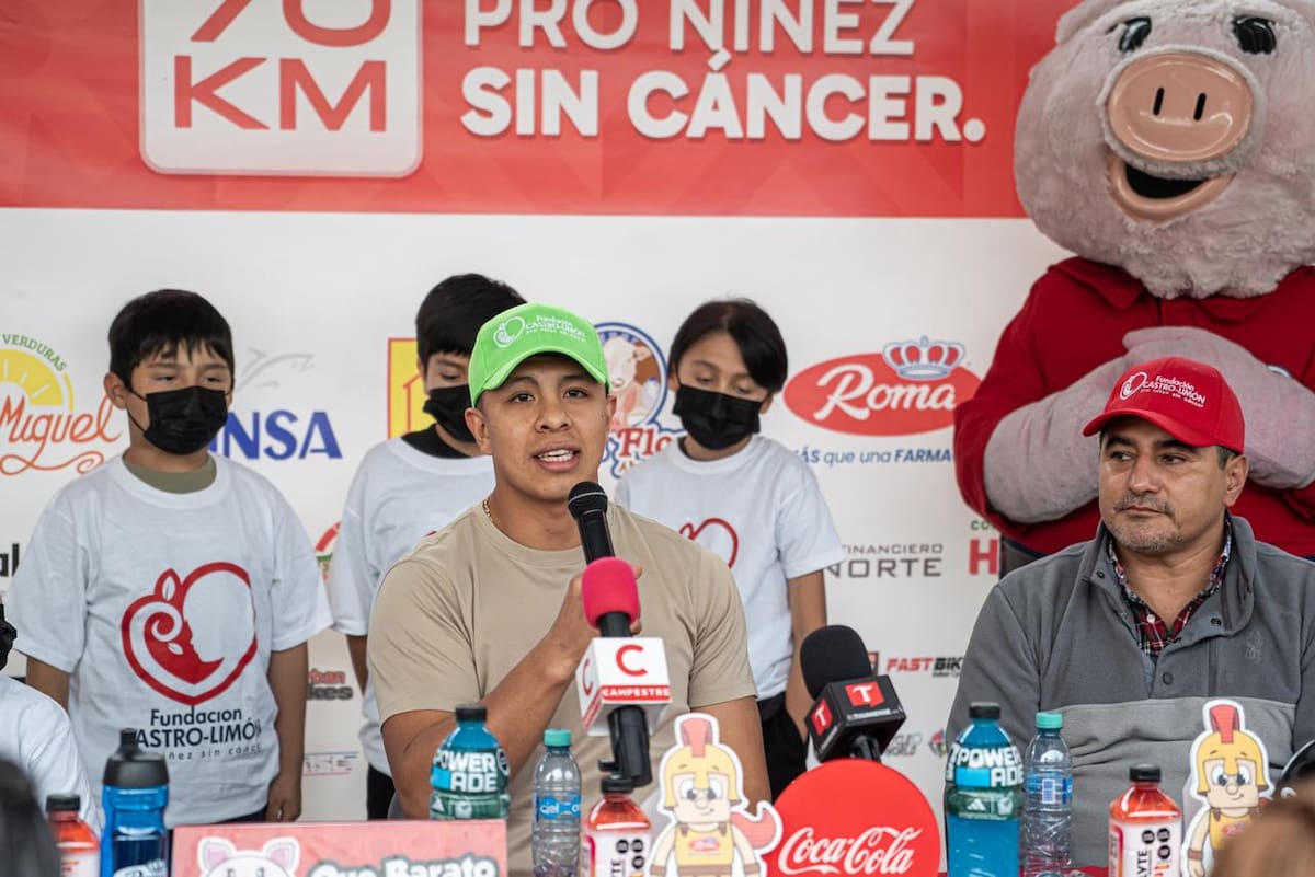 Los boxeadores Jaime Munguía y Érik “El Terrible” Morales anunciaron el paseo ciclista “Pedaleando”, que se realizará el 28 de marzo para recaudar fondos en apoyo a pacientes de la Fundación Castro Limón. Foto: Border Zoom
