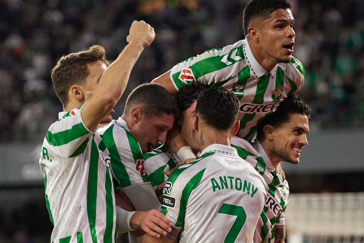 El Betis sorprende al Real Madrid con una remontada épica bajo la lluvia