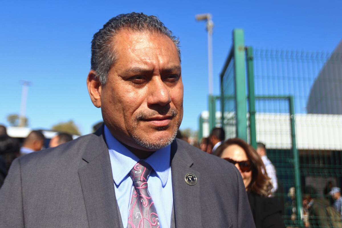 Capacitarán a maestros en manejo de crisis por uso de armas