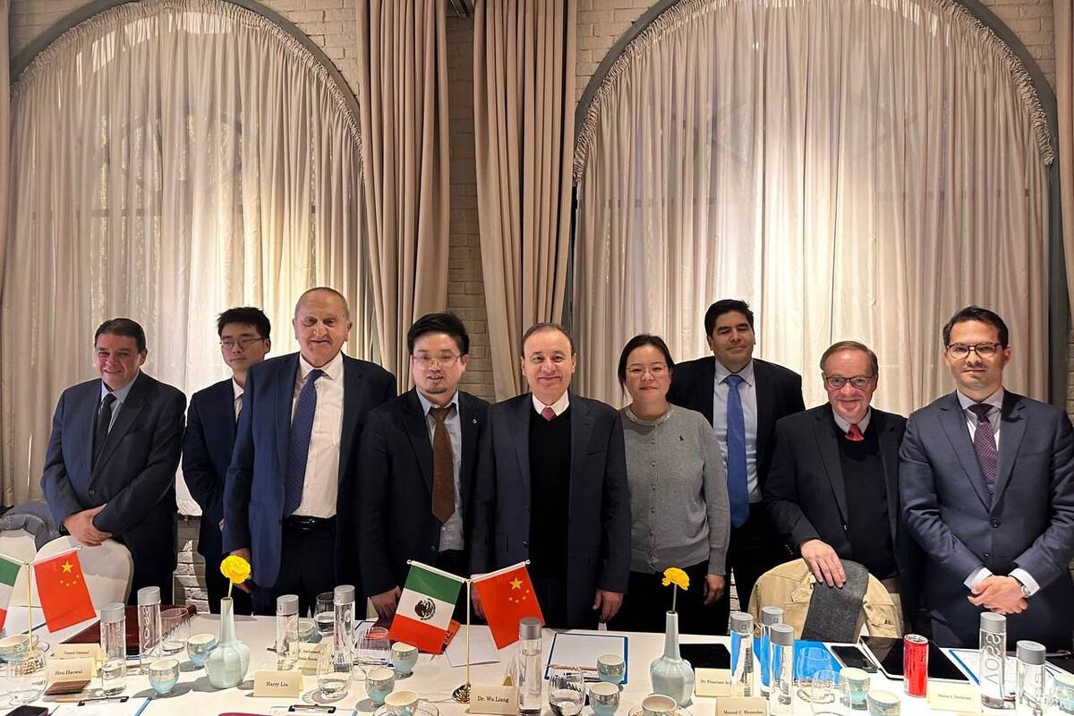 Trabaja Alfonso Durazo en China en reuniones de proyectos de Energía digital y acumuladores