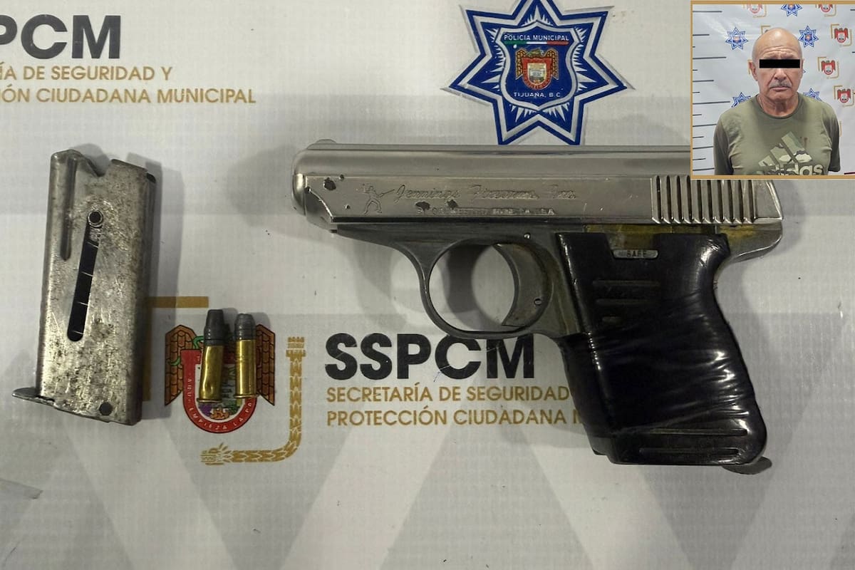 Aseguran a presunto responsable de intentar robar auto con arma de fuego