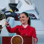 Claudia Sheinbaum confirmó la manufactura de las baterías para Olinia, auto eléctrico 100% mexicano, que operará con un costo de 49 centavos por kilómetro y cuyo precio final al consumidor se anunciará conforme avance su producción hacia 2027