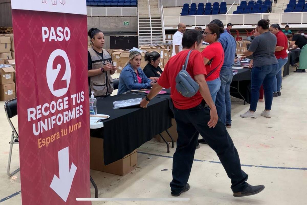 Llaman a recoger uniformes escolares en Ciudad Obregón
