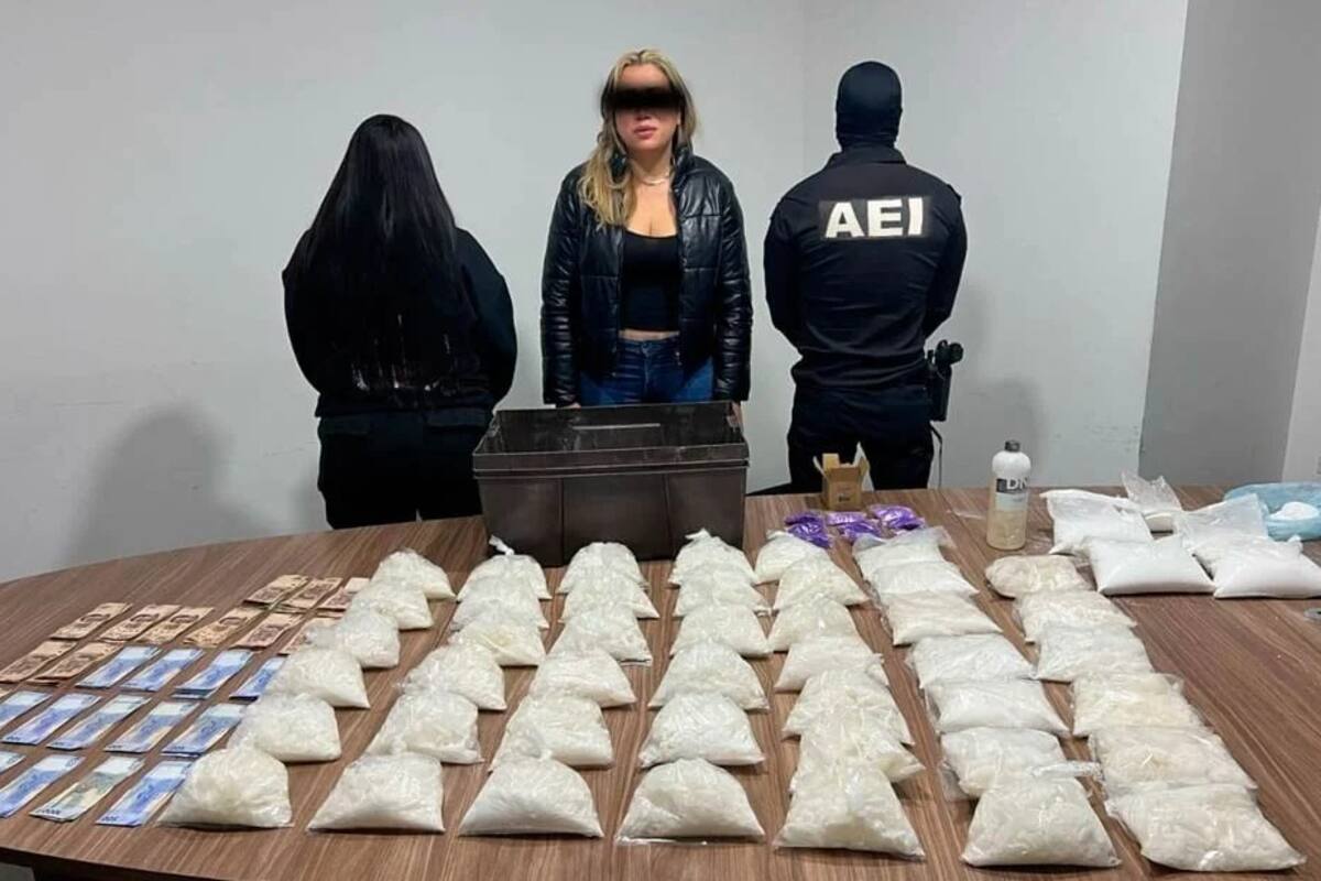 Le aseguran 20 kilos de cristal a empleada de FGR en Chihuahua
