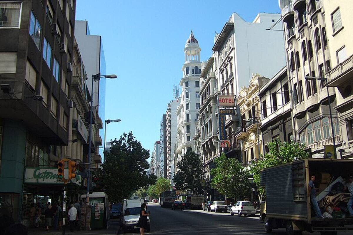 Amenazas de atentados generan evacuaciones y tres detenidos en Uruguay