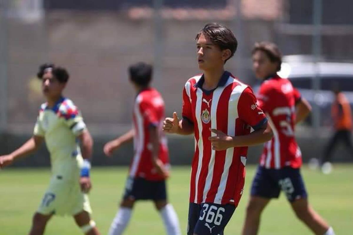 Cachanilla sigue brillando en las Fuerzas Básicas de Chivas