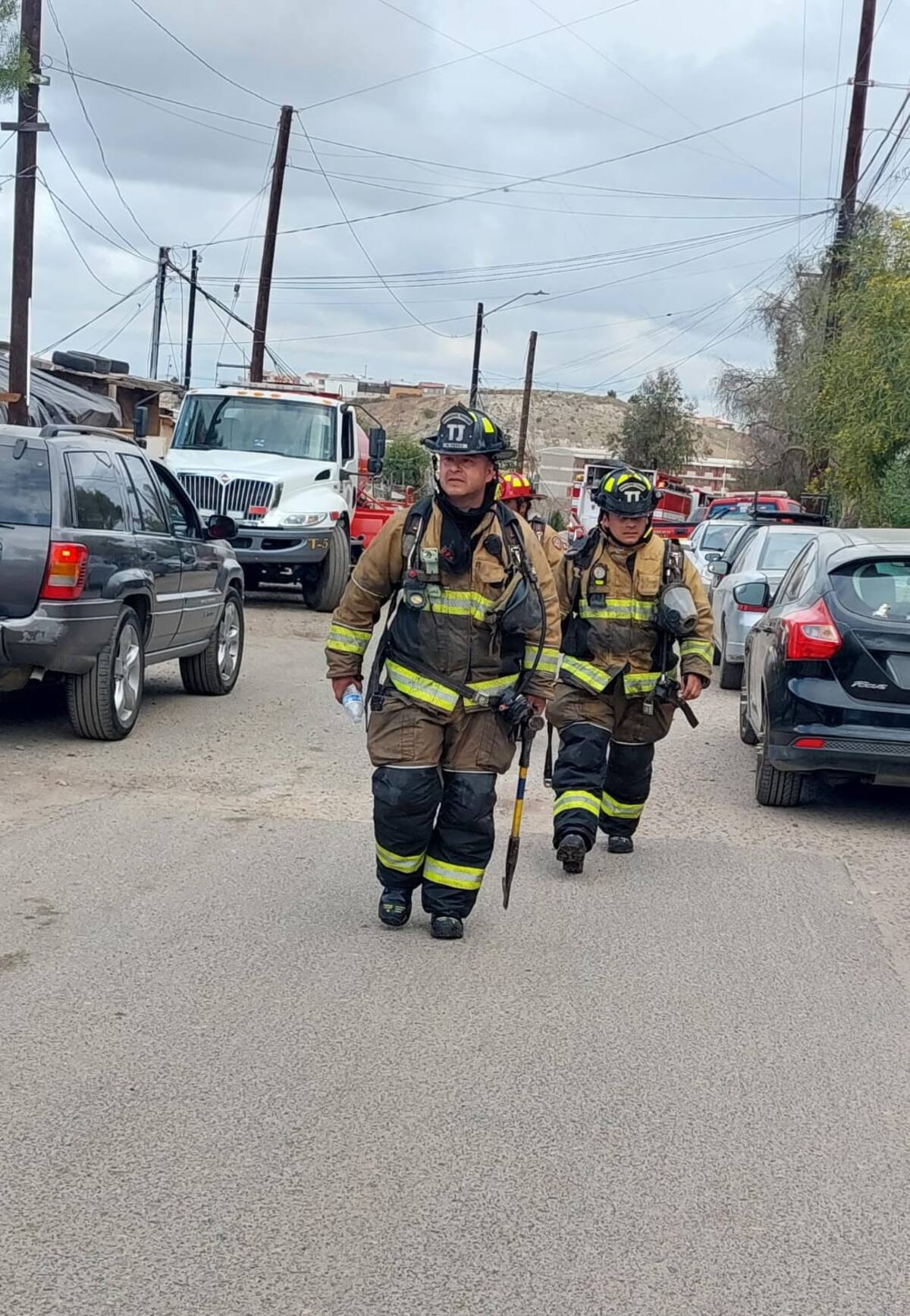 Elementos de bomberos sofocaron el fuego en poco menos de una hora.
