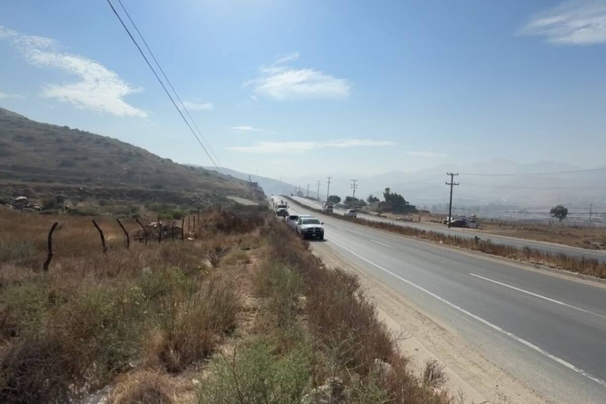 Homicidios Tijuana: Localizan ‘encobijado’ en carretera a Tecate