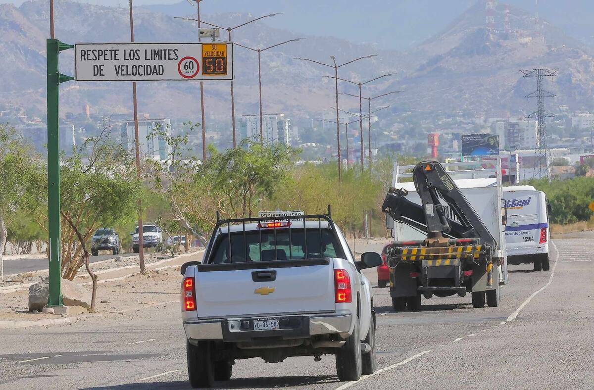 Se instalan 6 radares solares en Hermosillo. | Crédito: Eleazar Escobar
