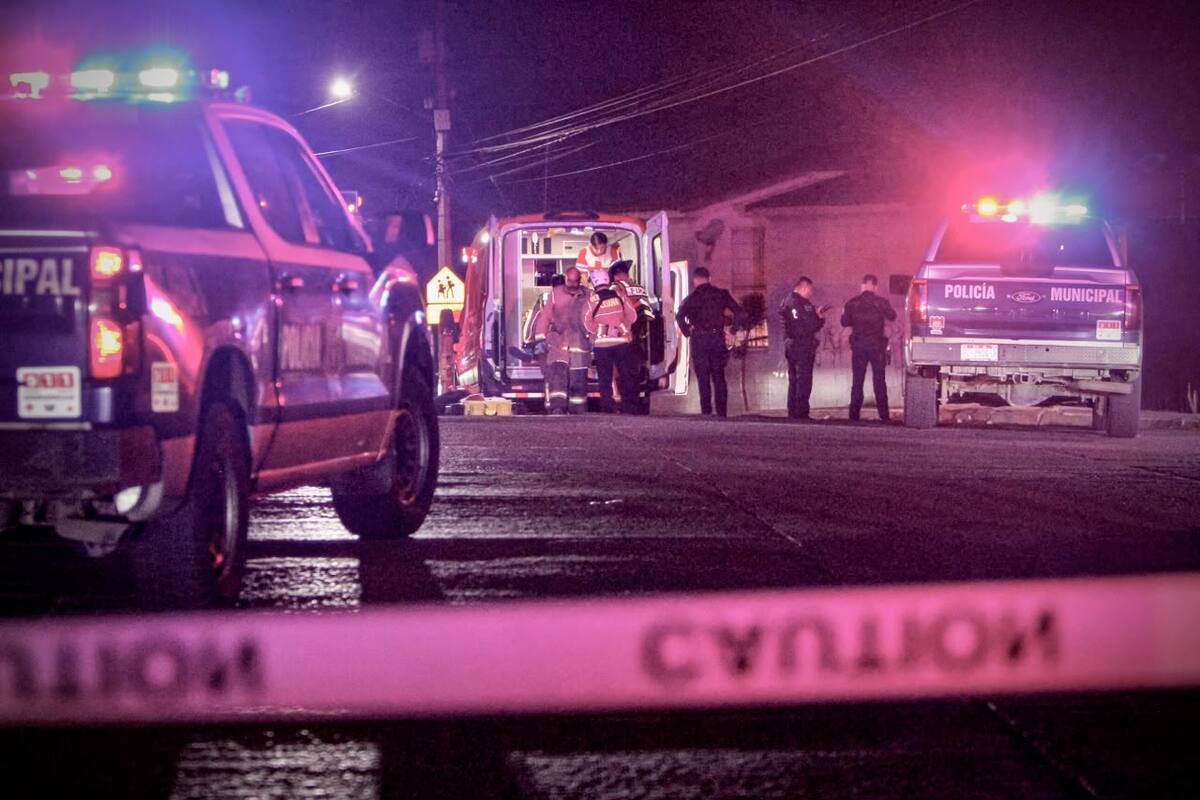 Balean a dos hombres en Tijuana: uno recibe disparo en la pierna y otro queda grave frente a una primaria