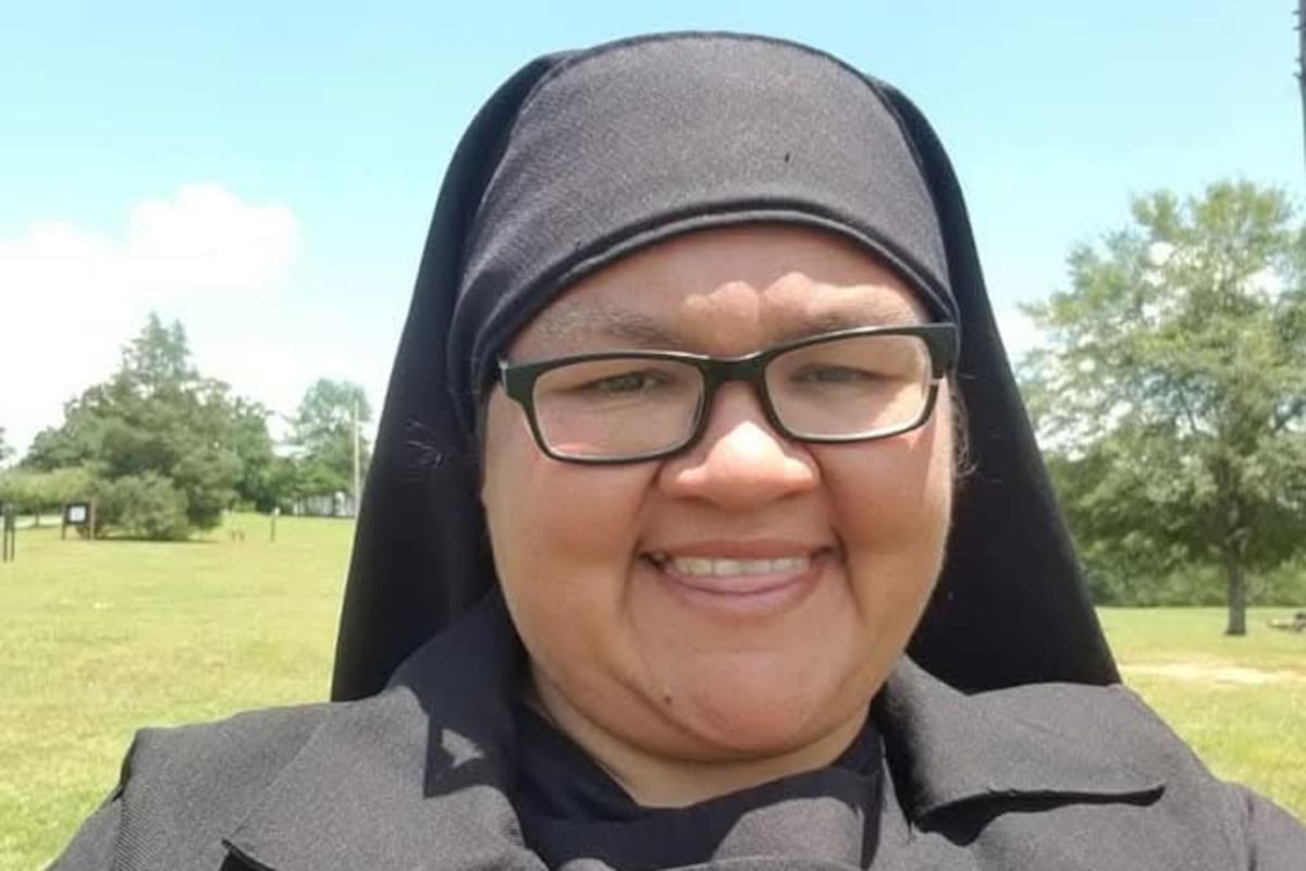 Religiosa que rescató a niños y mujeres violentados pide apoyo para salvar su salud