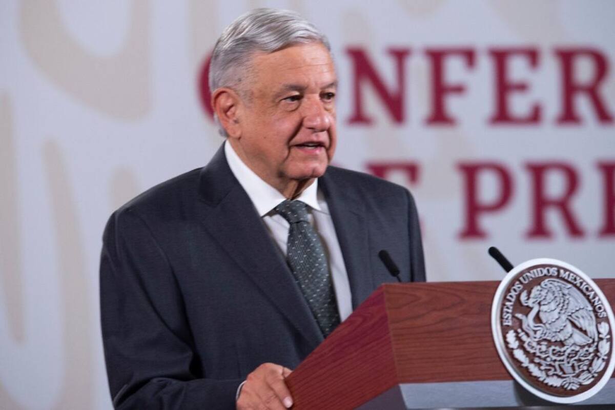 Llama de nuevo AMLO a quedarse en casa para cumplir proyecciones de Covid-19