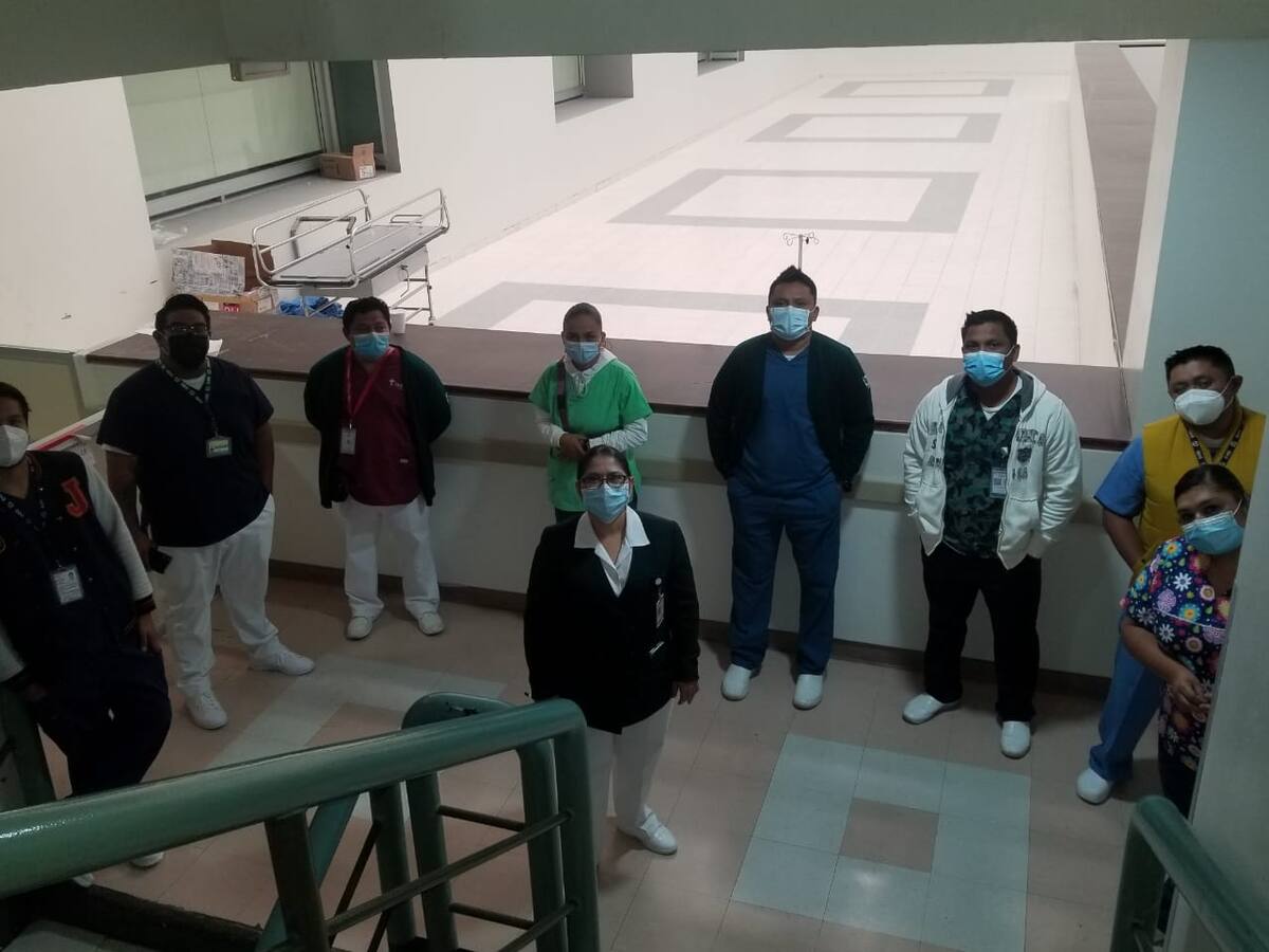 La función de los médicos y enfermeras del programa Salud casa por casa es trabajar en territorio, realizando visitas periódicas a personas adultas mayores y personas con discapacidad para brindarles un mejor cuidado a su salud. Foto: Archivo