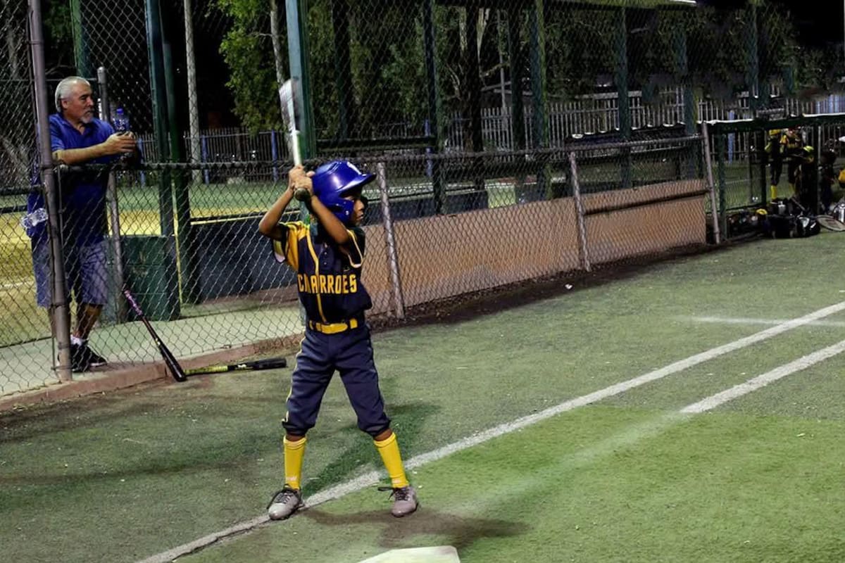 Cimarrones Negros aplastó a Marlins