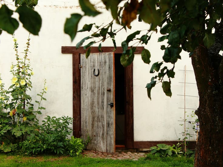 ¿Buena suerte o superstición? Este es el verdadero significado de poner una herradura en la puerta de tu casa