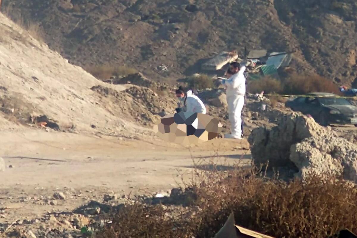 Localizan cadáver con varios disparos en camino de terracería de Tijuana