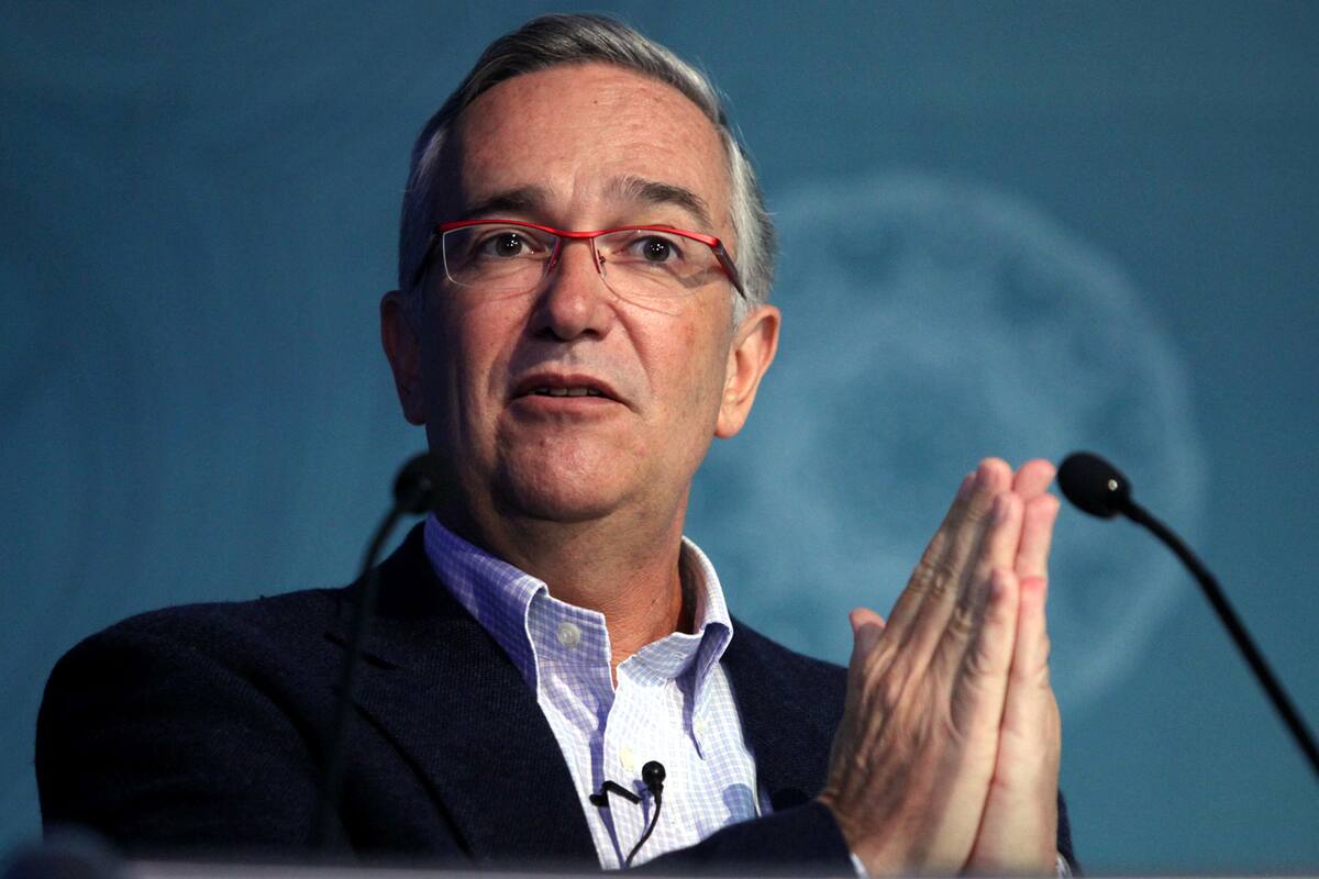 "¿Irán a aprender algún día y cambiarse a Banco Azteca?": Trolea Ricardo Salinas Pliego a BBVA por caída de SPEI