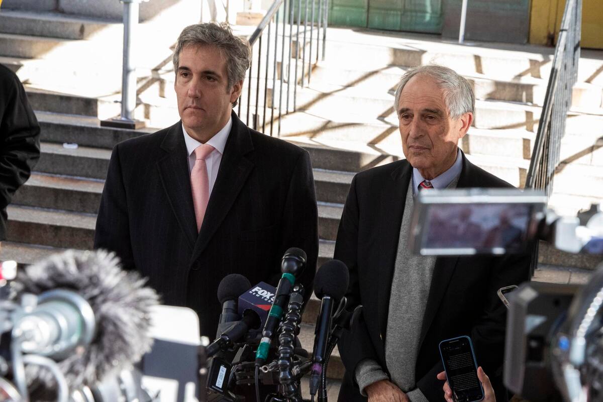 Fotografía de archivo de Michael Cohen (i) exabogado y mano derecha del expresidente de EU, Donald Trump. | EFE/EPA/SARAH YENESEL