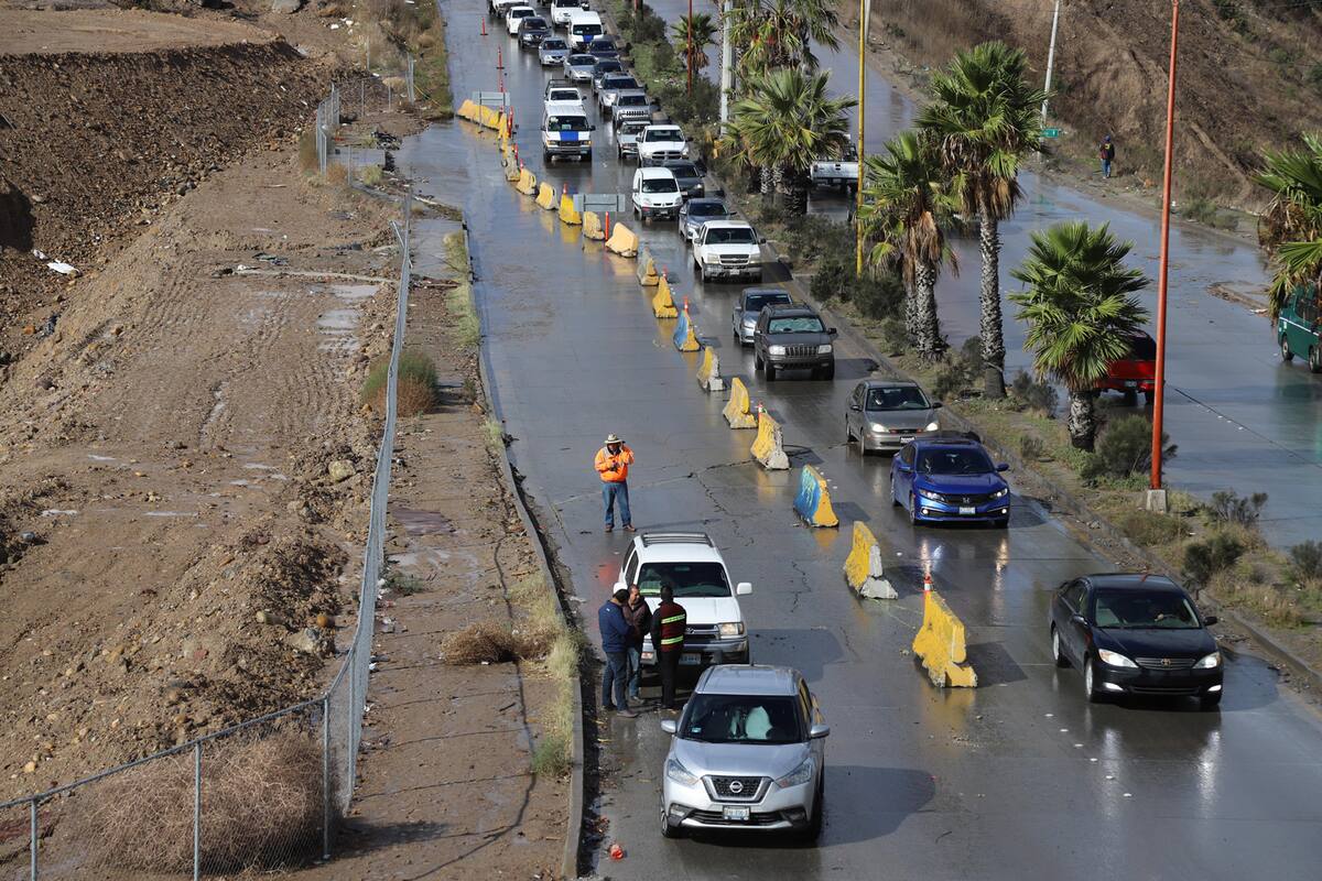 Precipitaciones dejan deslaves y hundimientos