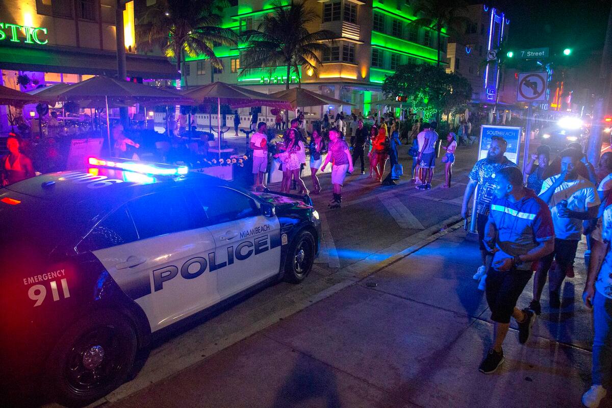 Joven canadiense es arrestado por amenazas de tiroteo a evento LGBTQ+ en Estados Unidos