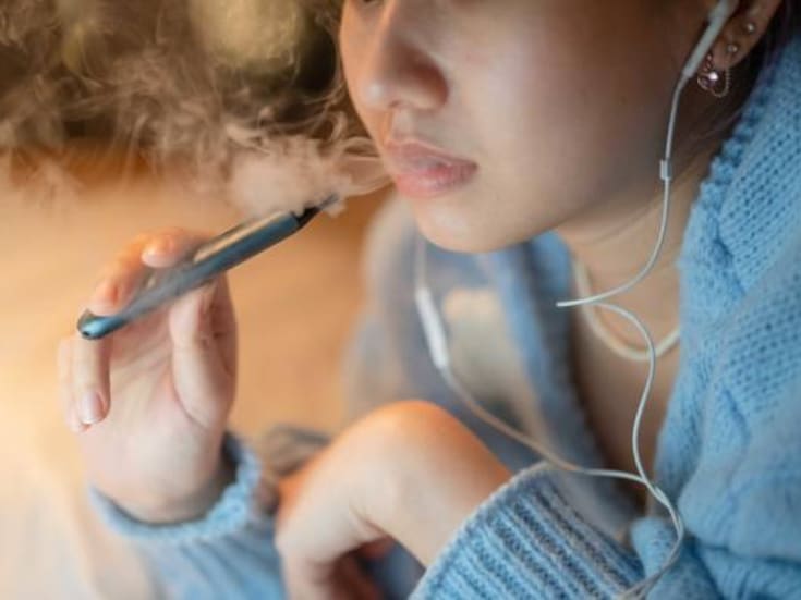 Advierten sobre incremento del 154% en consumo de cigarros electrónicos entre adolescentes en México