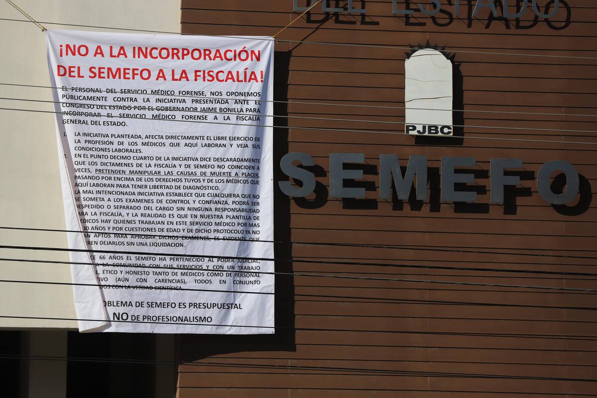 Personal de Semefo se resiste a transferencia a FGE