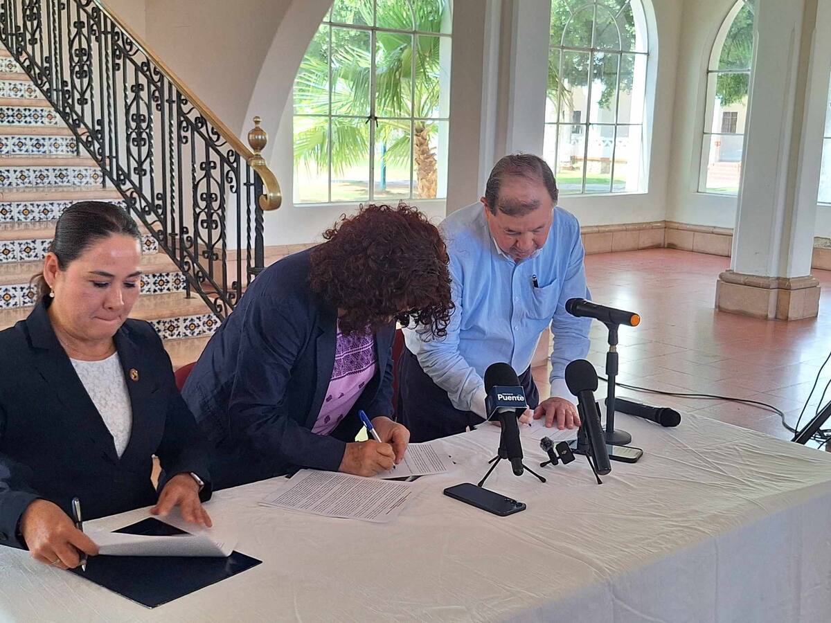 Dicen que seguirán trabajando juntos, con un gabinete en conjunto, para lograr el proyecto pactado en el acuerdo. Foto: Leonor Hernández.