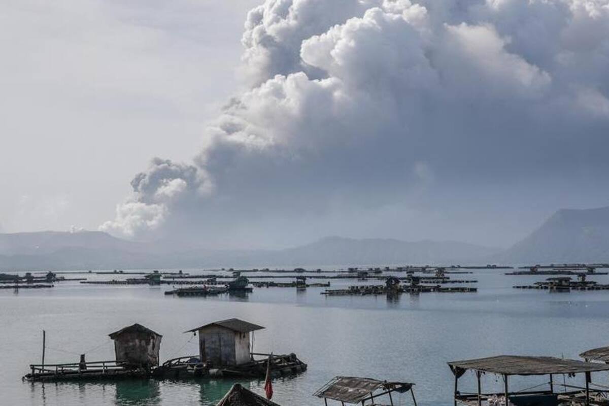 Alerta perpetua en Filipinas ante posible erupción explosiva de volcán Taal