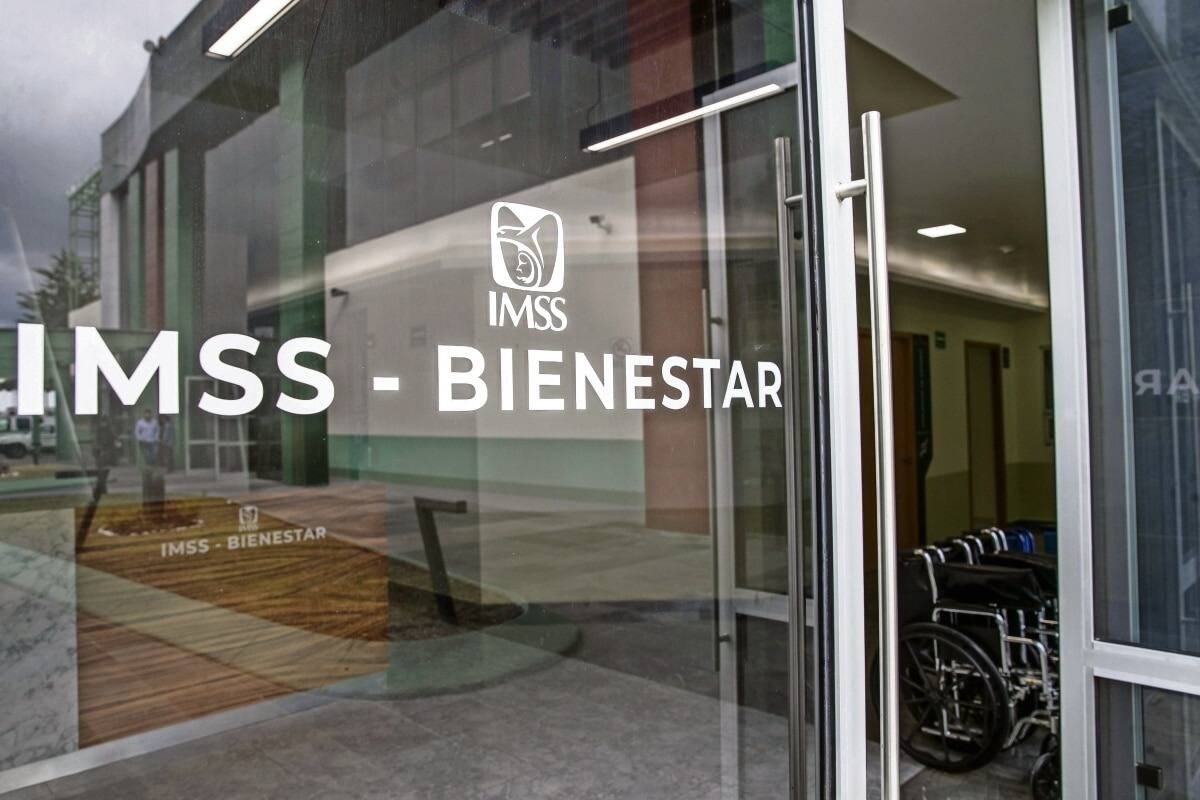 IMSS-Bienestar abre más de 3 mil vacantes de enfermería
