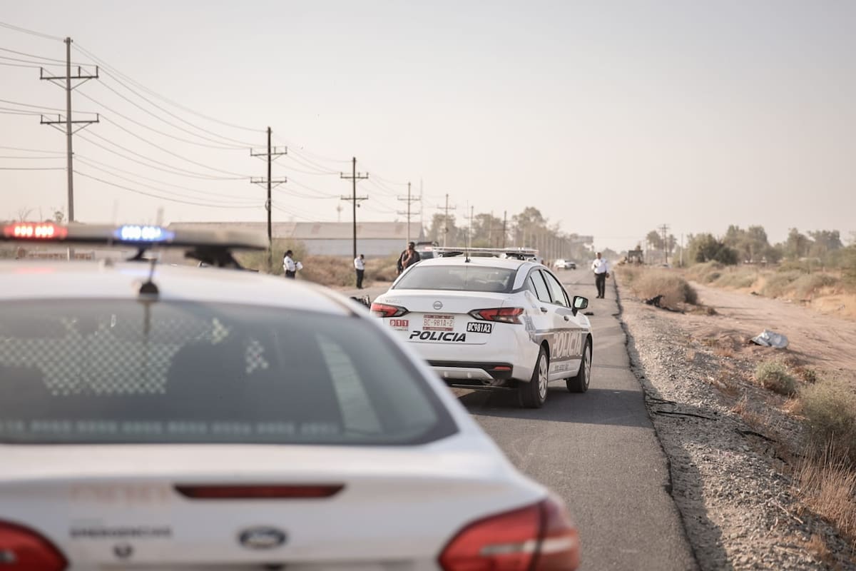 Policía retirada muere en choque de tránsito