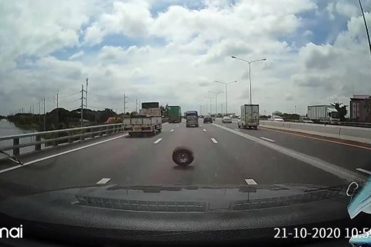 Una llanta suelta provoca accidente en autopista
