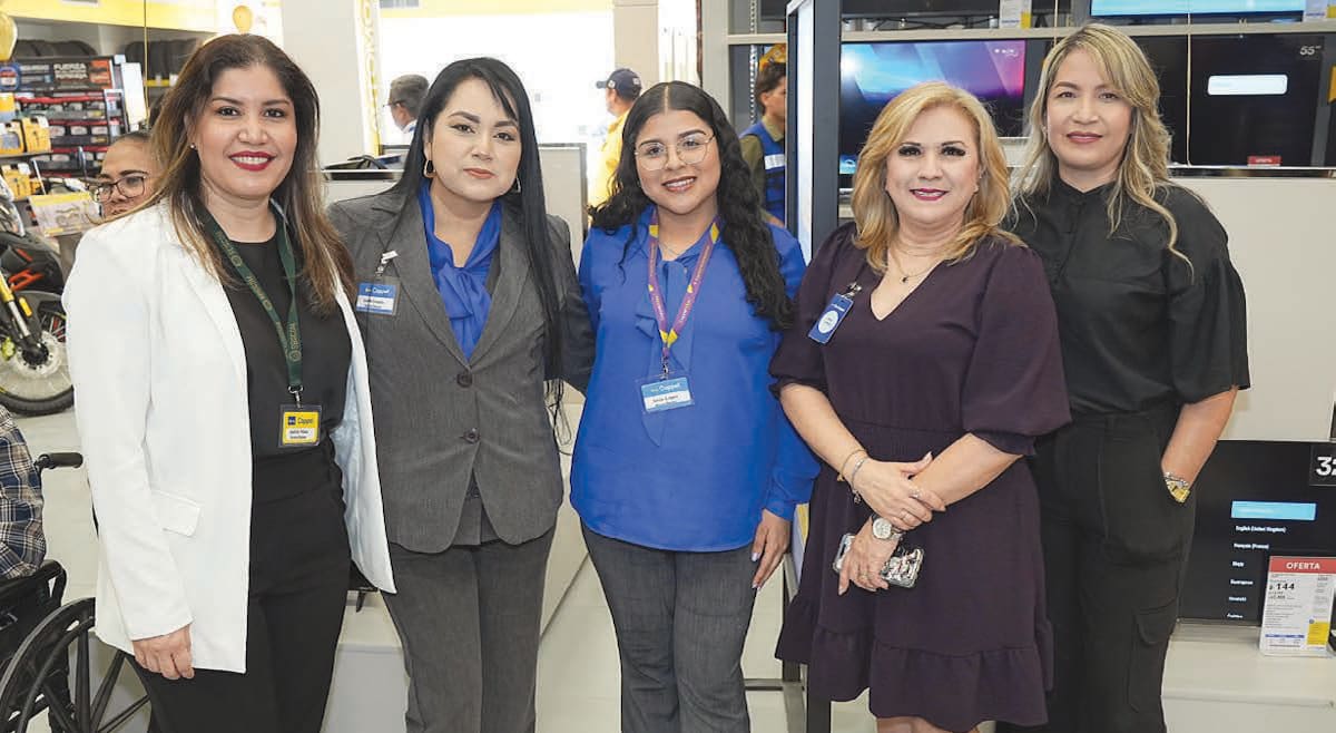 Judith Mata, Lourdes Yocupicio, Arely López, Leticia Medina y Jazmín Meza estuvieron en la ceremonia de inauguración.