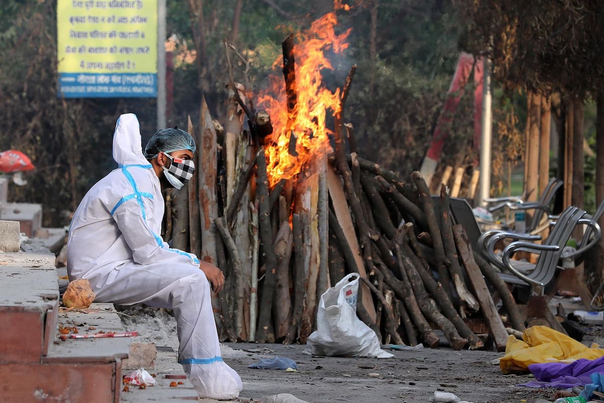 Hallan cadáveres en río Ganges de India; serían víctimas de Covid-19
