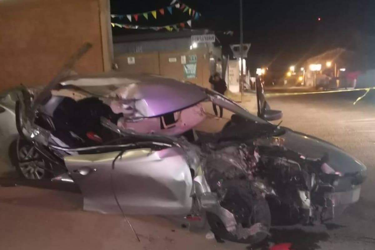 Nogales: Automovilista choca contra tractocamión, muere acompañante y él escapa