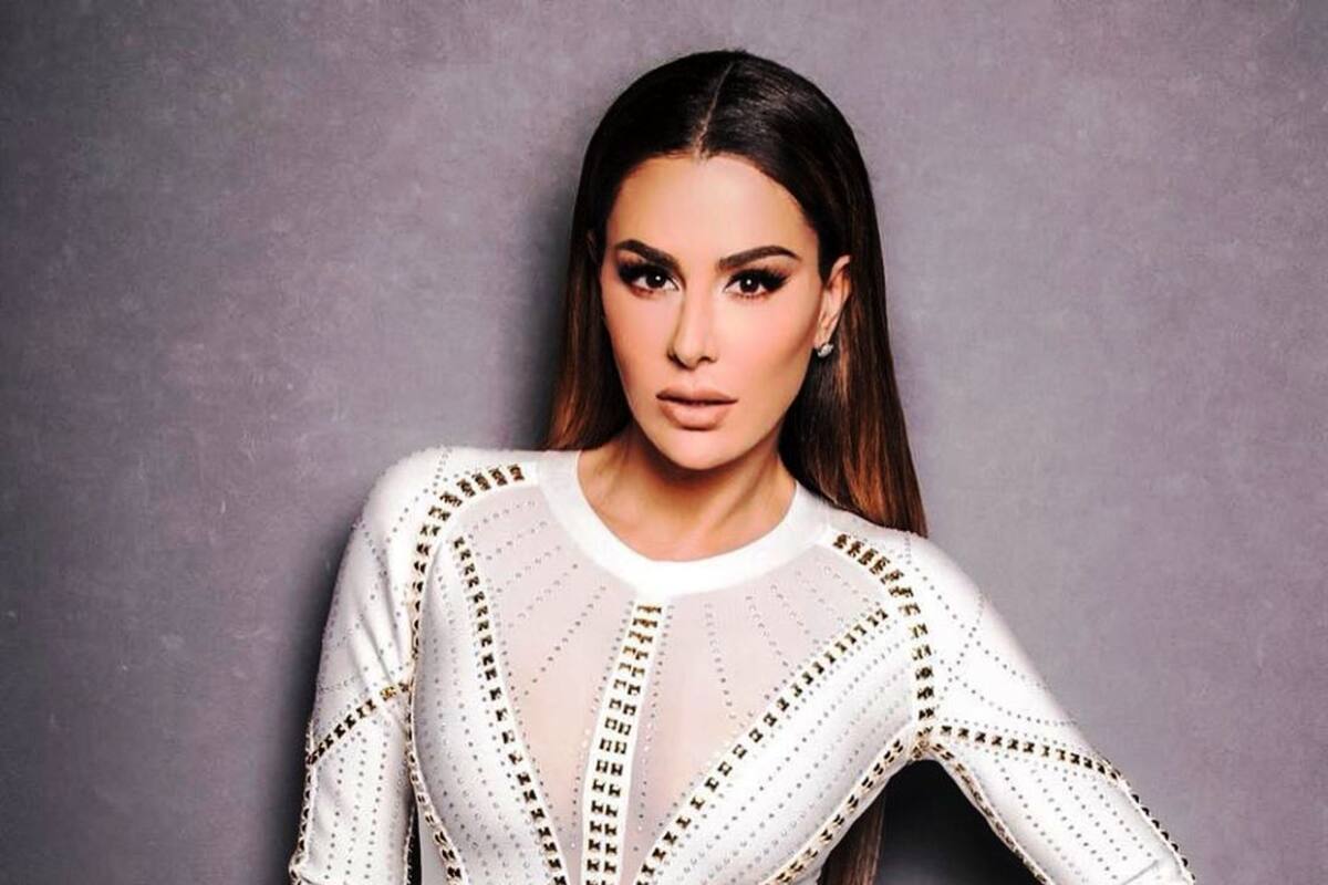 Ninel Conde impacta con bikini rojo, esto tras críticas a su rostro