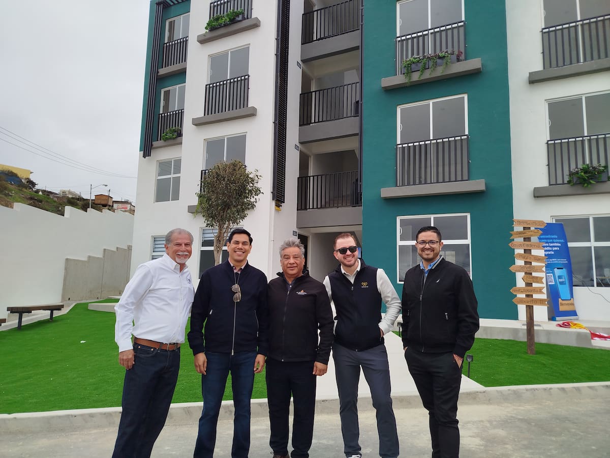 Desarrollo Esmeralda Residencial de Casas Cadena celebró la inauguración de su departamento modelo en la segunda fase.