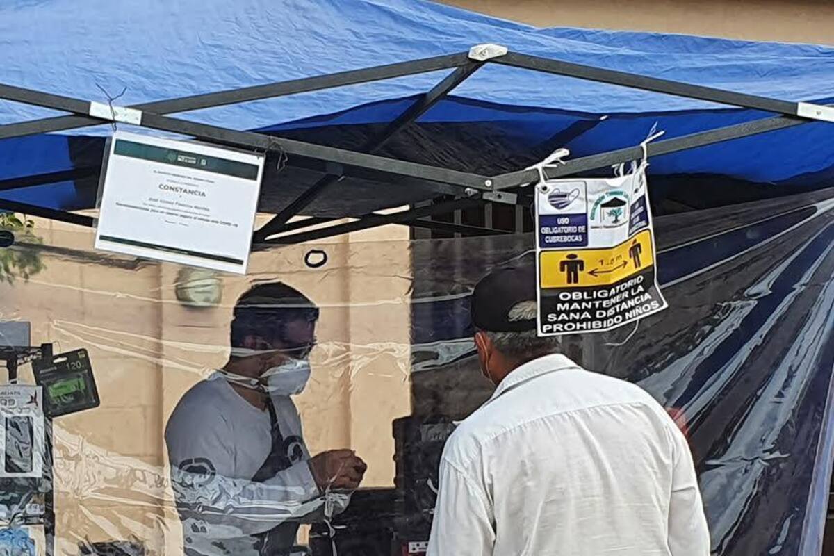 Miles de tiangueros sin poder reactivarse, inventario depende de compras en EU